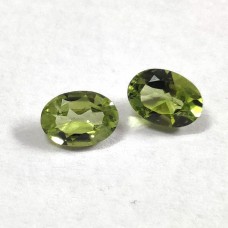 Peridot 7x5mm oval facet  0.89 cts